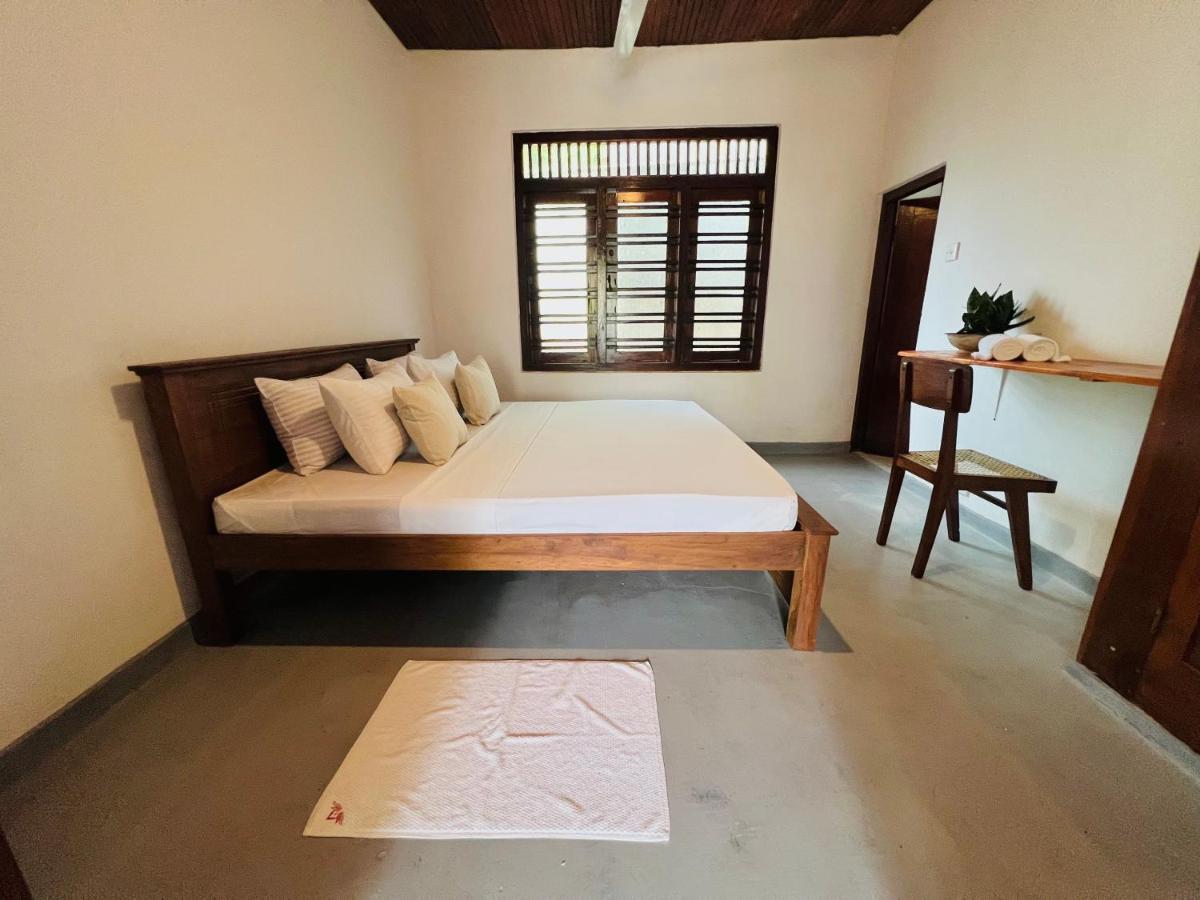 Sea Frame By Walkseylon Bed and Breakfast Hikkaduwa Exterior foto