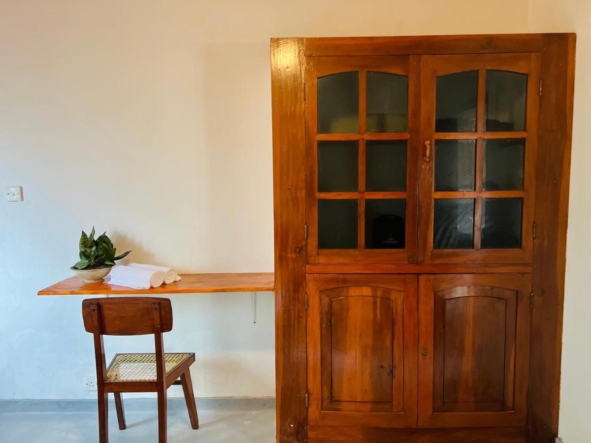 Sea Frame By Walkseylon Bed and Breakfast Hikkaduwa Exterior foto